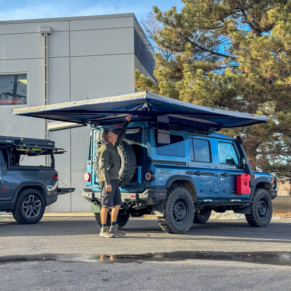 dirtbox 270 awning free standing on suv