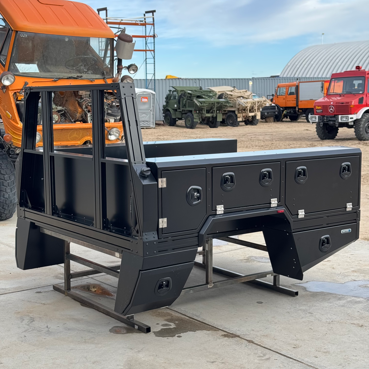Transformer Drop Center Flatbed | Dirtbox Overland